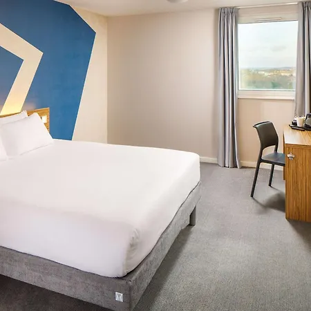 Hotel Ibis Budget London Heathrow 3*