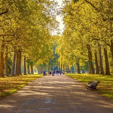 Art Deco Oasis: Hyde Park Adjacent London