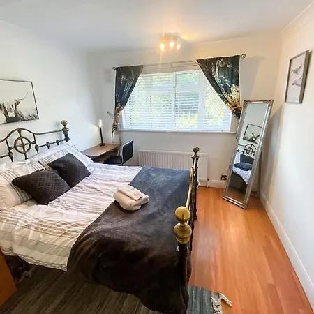 Ferienhaus Stunning Modern Cozy 5 Star 3 Bedroom House-free Parking Greater London Metro Stations Hosted By Tony