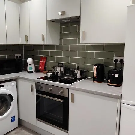 Modern In Stoke Newington Apartment