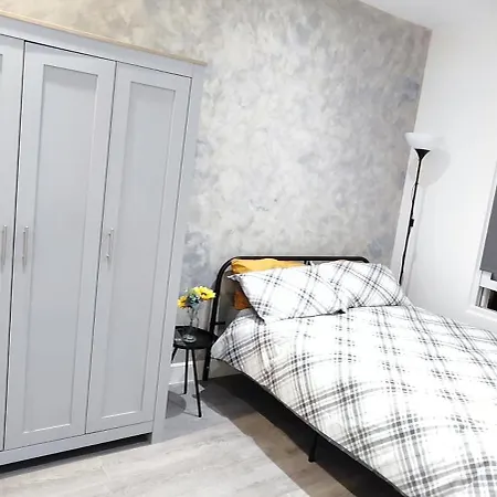 Modern In Stoke Newington Apartment *