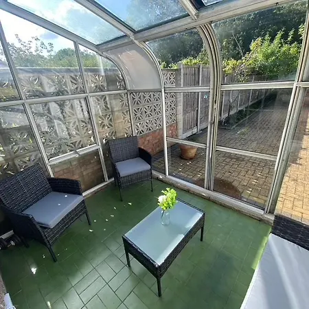 Ferienhaus Stunning Modern Cozy 5 Star 3 Bedroom House-free Parking Greater London Metro Stations Hosted By Tony