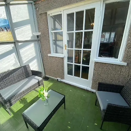 Hébergement de vacances Stunning Modern Cozy 5 Star 3 Bedroom House-free Parking Greater London Metro Stations Hosted By Tony *