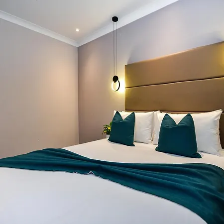 Queens Park Premier Hyde Park Hotel 4*