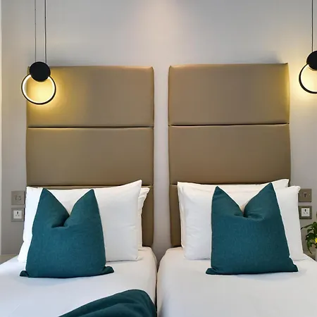 Queens Park Premier Hyde Park Hotel 4*