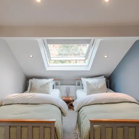 Stunning 3 Bed Duplex In The Heart Of West Hampstead Londres