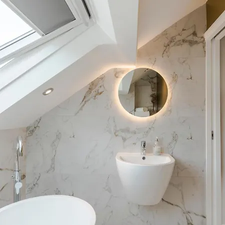 Stunning 3 Bed Duplex In The Heart Of West Hampstead Appartement *