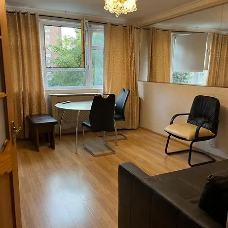 1 Bedroom Flat Close To With Free Parking Arrangement