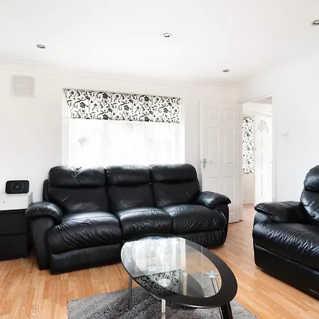 3br A Cosy Ealing Haven In London Northolt (Greater London)