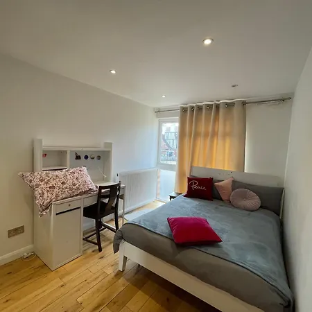Luxury With Private Bathrooms Homestay *