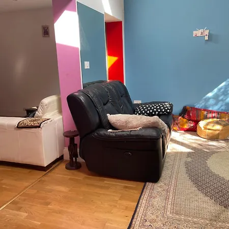 Luxury With Private Bathrooms * London