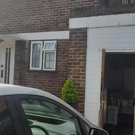 Private Extension With Bathroom And Kitchen Apartment London