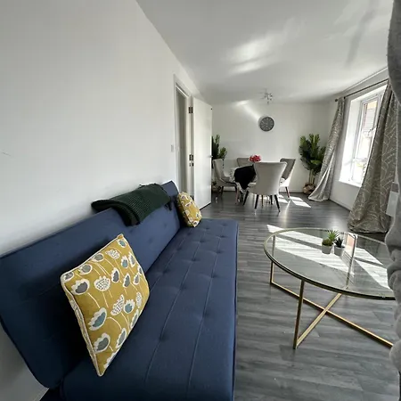 By Rehoboth - Abbey Wood Station - Zone 4 Apartment
