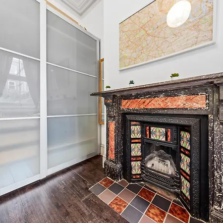 Apartment Quiet 2x Bedroom Victorian Terrace Flat + Garden *
