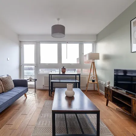 The Shepherd's Bush Collection Apartment