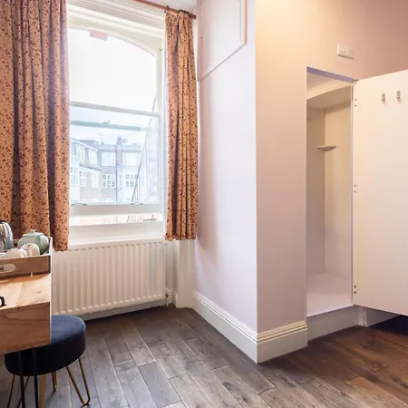 Palmers Swiss Hostel