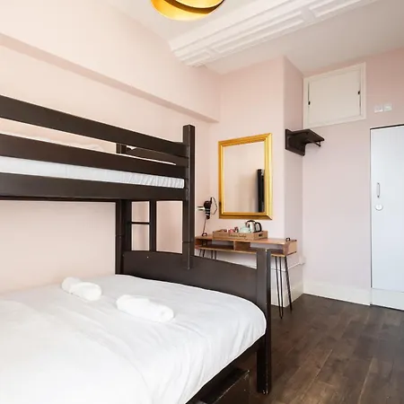Palmers Swiss Hostel