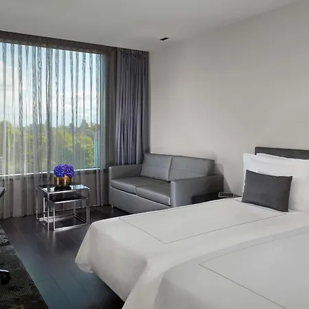 Park Plaza London, Park Royal 4*
