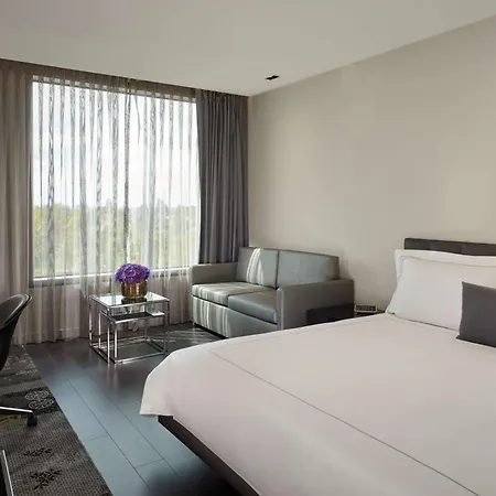 Park Plaza London, Park Royal