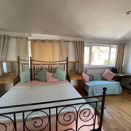 Homestay Luxury With Private Bathrooms