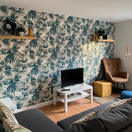 Canal-flat Near Stratford International Station * London