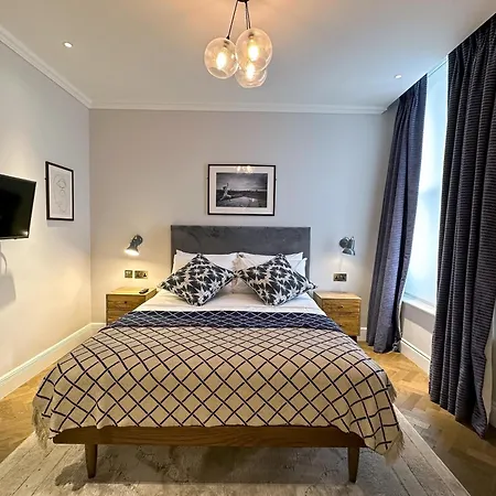 The Knight Of Nottinghill Hotel