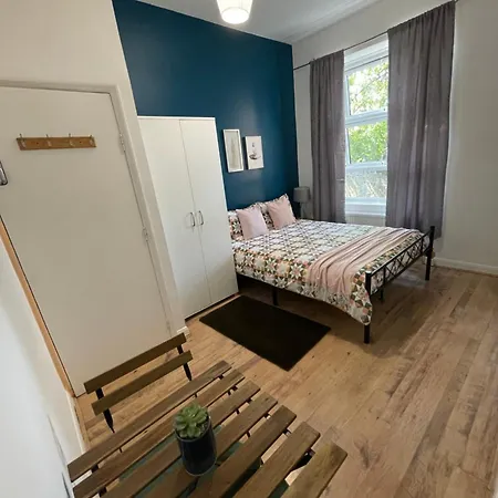 Homestay Contemporary Private Near Central *