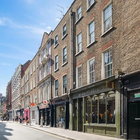 Beautiful One Bedroom In Soho Apartment London
