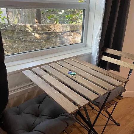 Homestay Contemporary Private Near Central