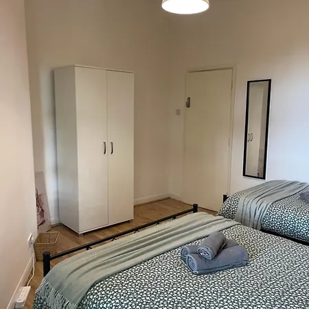 Homestay Contemporary Private Near Central *