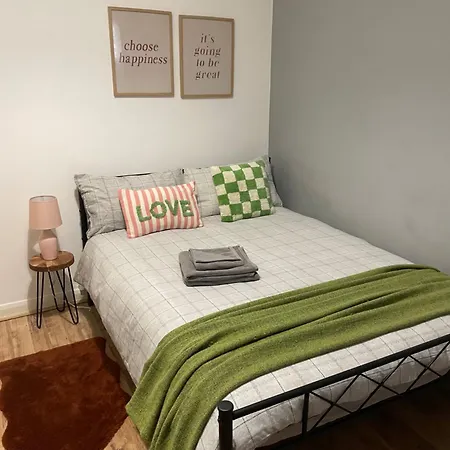Homestay Contemporary Private Near Central *