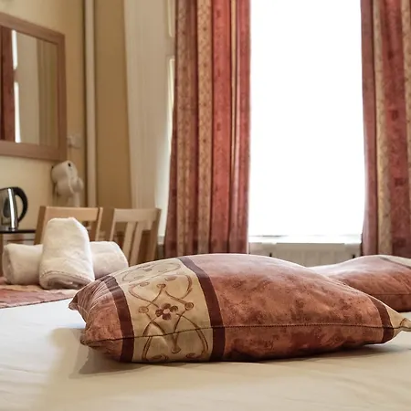 Shakespeare Hotel
