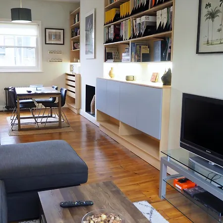 Stunning House Overlooking Local Park London