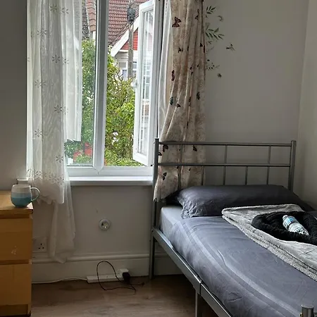 Affordable Private In Wembley Homestay