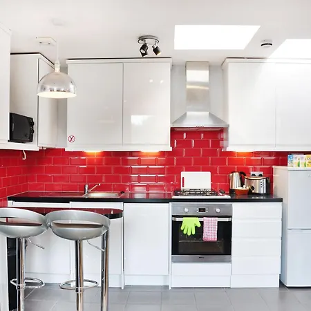 Lamington - Hammersmith * London