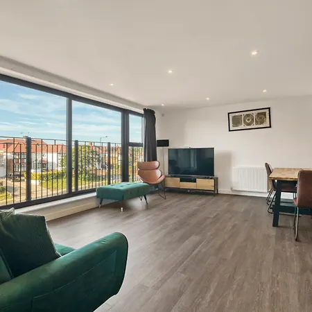 Apartment Modern Penthouse In Wembley *