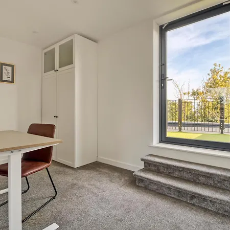 Apartment Modern Penthouse In Wembley *