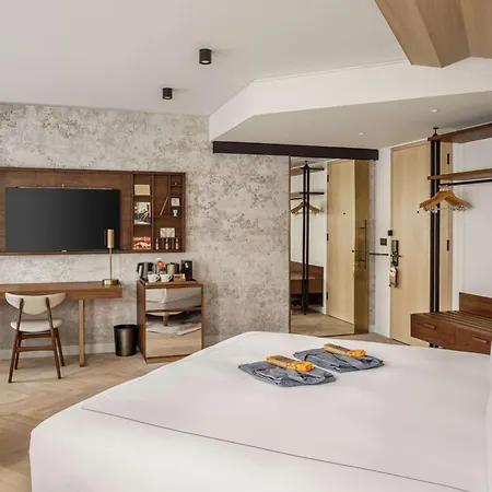 Canopy By Hilton 酒店