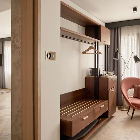Hotel Canopy By Hilton Londres