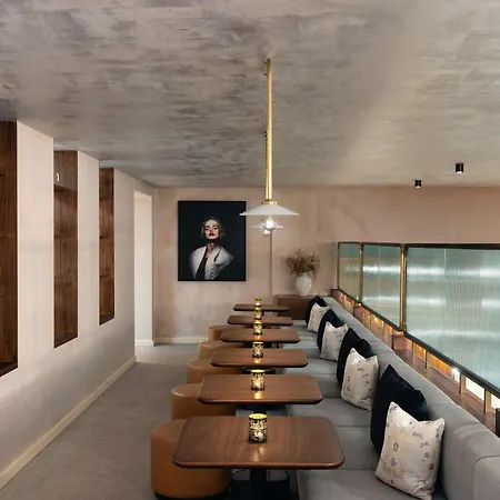 Canopy By Hilton 4*