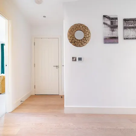 Apartment Greenwich Station Suite: Luxury 2-bed With Playstation *