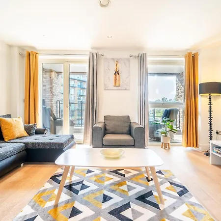 Apartment Greenwich Station Suite: Luxury 2-bed With Playstation