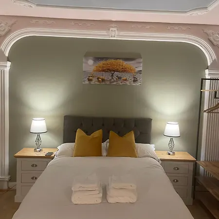 Walpole House Homestay