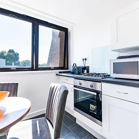 Apartamento Luxury 3 Bedroom Flat With Balcony In Westbourne Park Londres