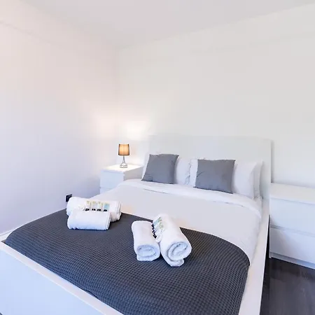 Apartamento Luxury 3 Bedroom Flat With Balcony In Westbourne Park Londres