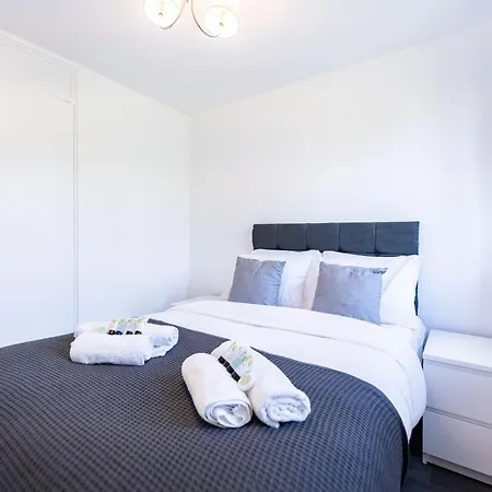 Apartamento Luxury 3 Bedroom Flat With Balcony In Westbourne Park Londres