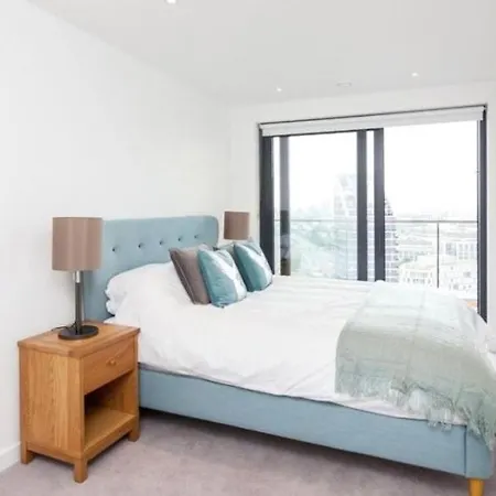 Apartment Stunning 2 Bed - Canary Wharf *