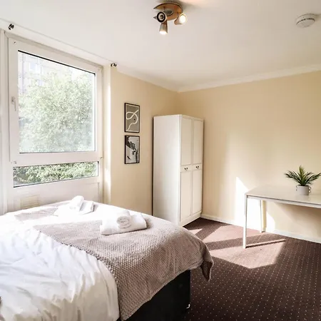 Apartment Cosy Property Right By Warren Street Station! Free Wifi!