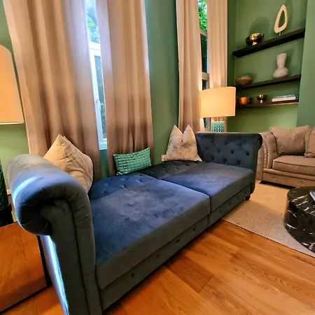 Apartment Stunning Hyde Park Home, Ground Floor Maisonette, Duplex, Near Tube Metro Stations