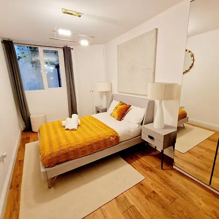 Stunning Hyde Park Home, Ground Floor Maisonette, Duplex, Near Tube Metro Stations London